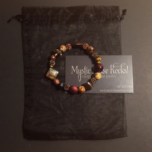 7.25” Jewel toned Mixed Beaded Bracelet - Picture 2 of 2